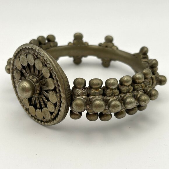 Vintage Brass Yemeni Cuff Bracelet Sunburst Heavy 7.3 oz 2.5” Interior Diameter - Picture 3 of 12